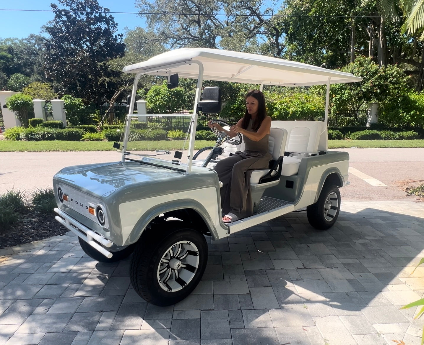 6 Seater Grey Bronco